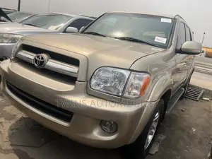 Toyota Sequoia 2006 Gold
