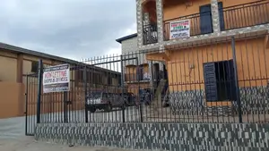 Mega Shopping Complex With 50 Shops Outlet