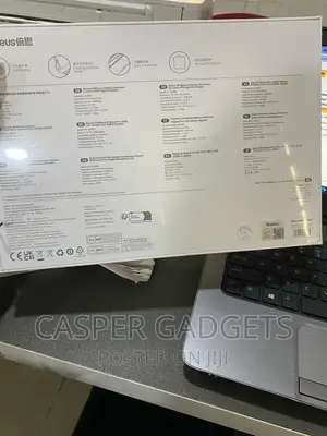 iPad Keyboard Case Pro With Digital Display 11”/10.9”