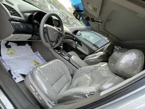 Acura MDX SUV 4dr AWD (3.7 6cyl 5A) 2009 Silver