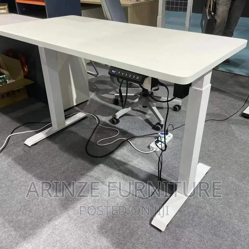 Electric Adjustable Gaming Table