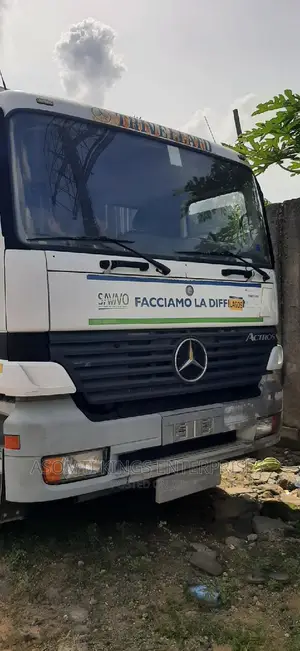 Garbage Compactor Mercedes-Benz