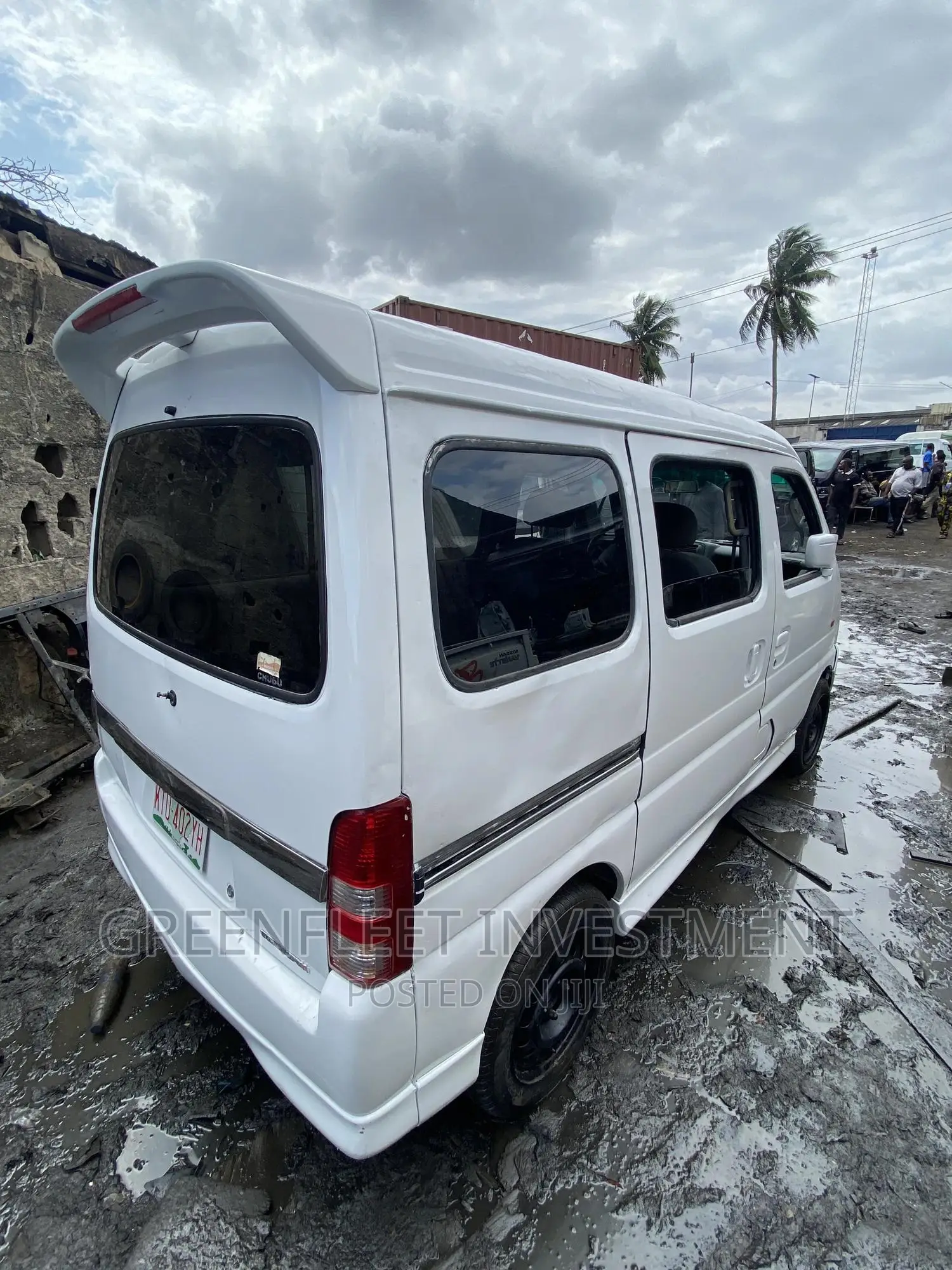 Suzuki APV Minibus 2010 White
