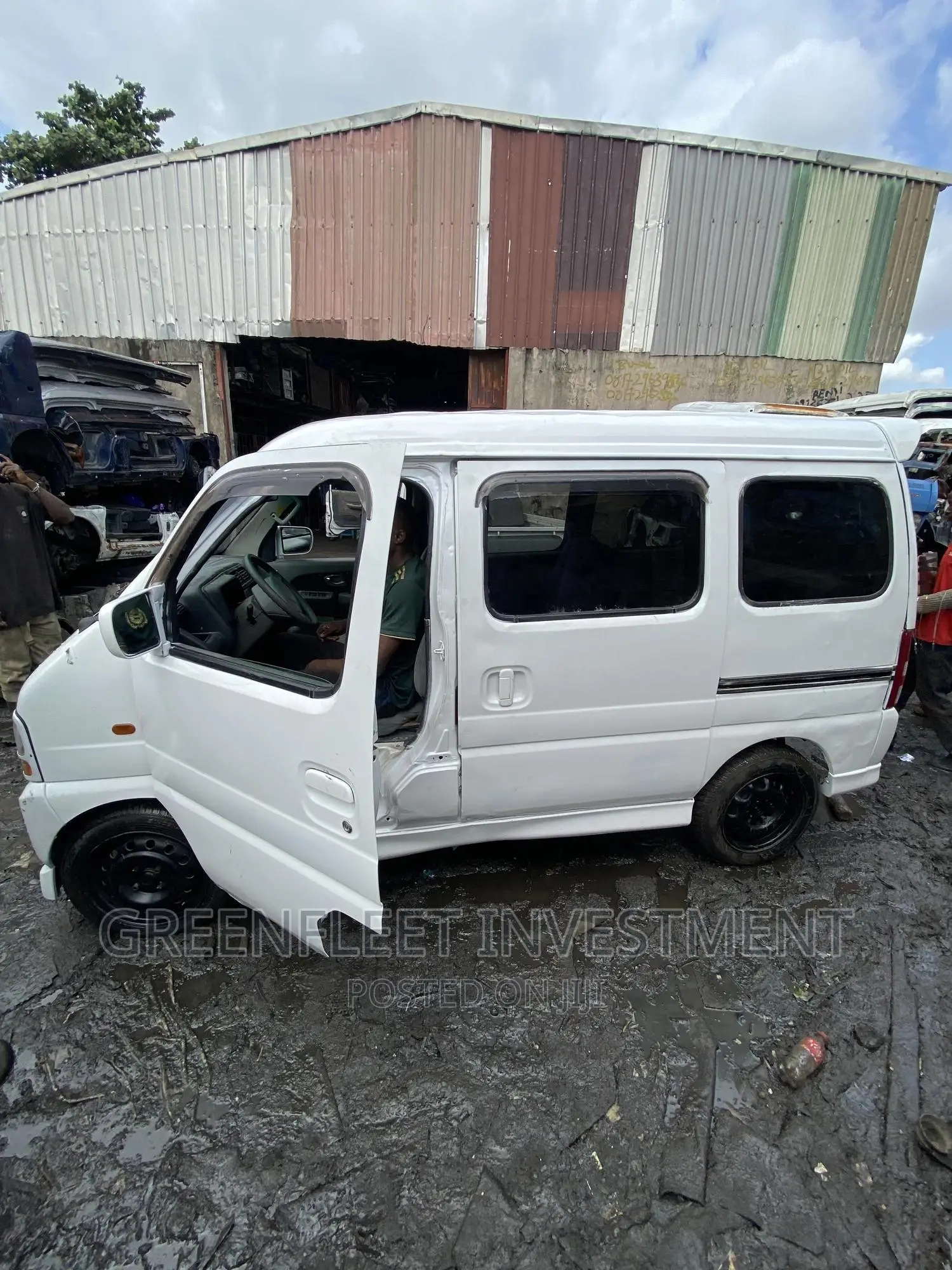 Suzuki APV Minibus 2010 White