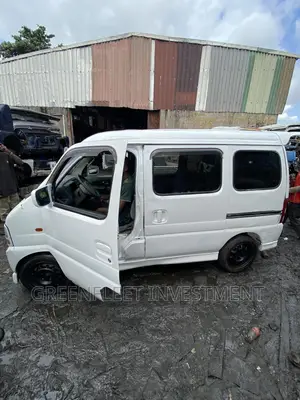 Suzuki APV Minibus 2010 White