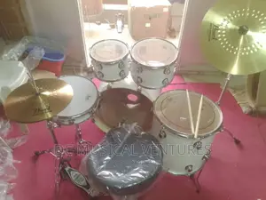Quality Pearl Drum Set