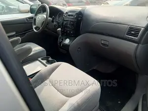 Toyota Sienna LE AWD 2005 Gold