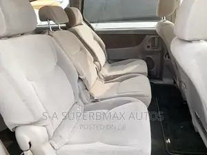 Toyota Sienna LE AWD 2005 Gold