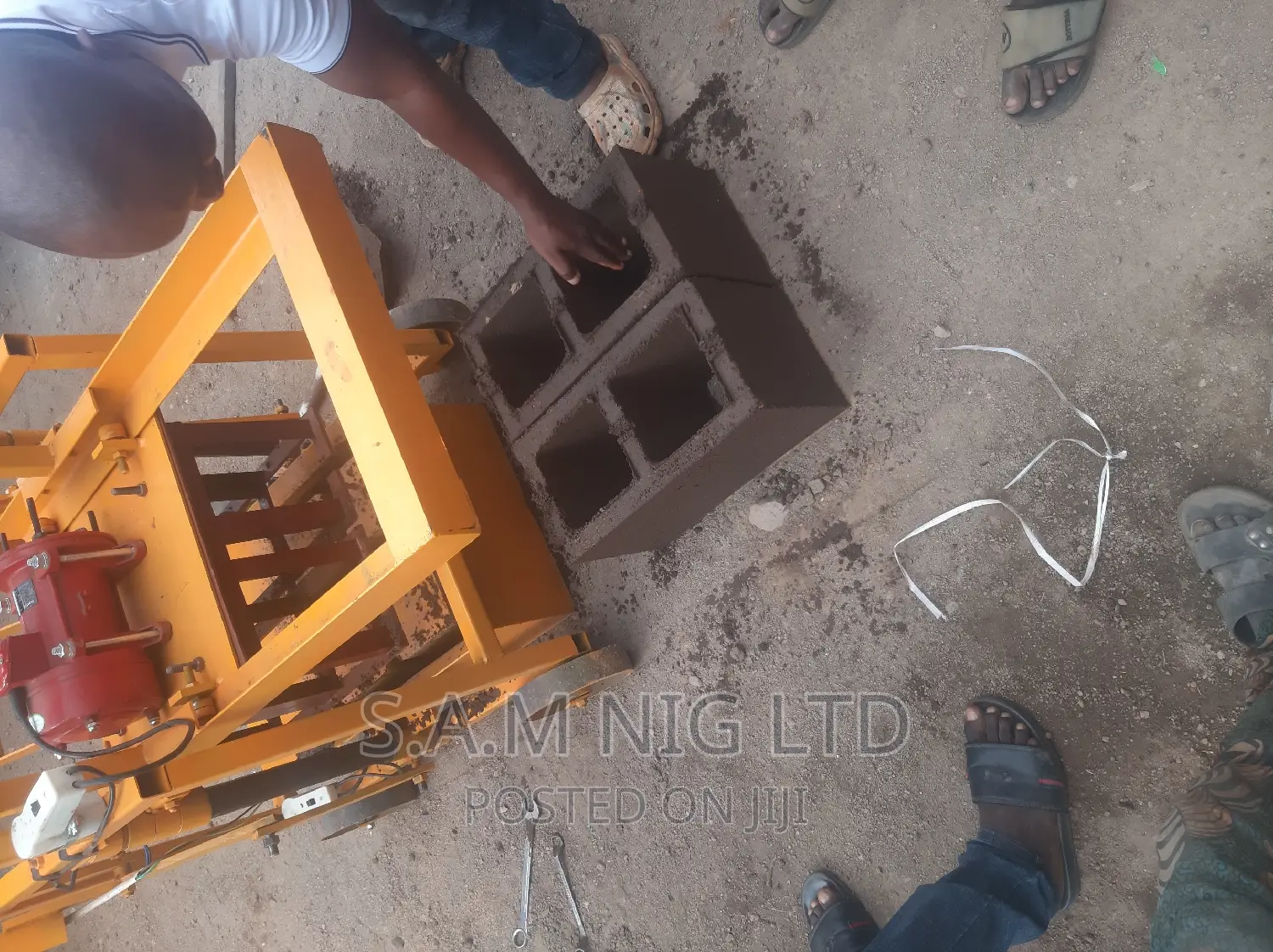 Movable Block Machine