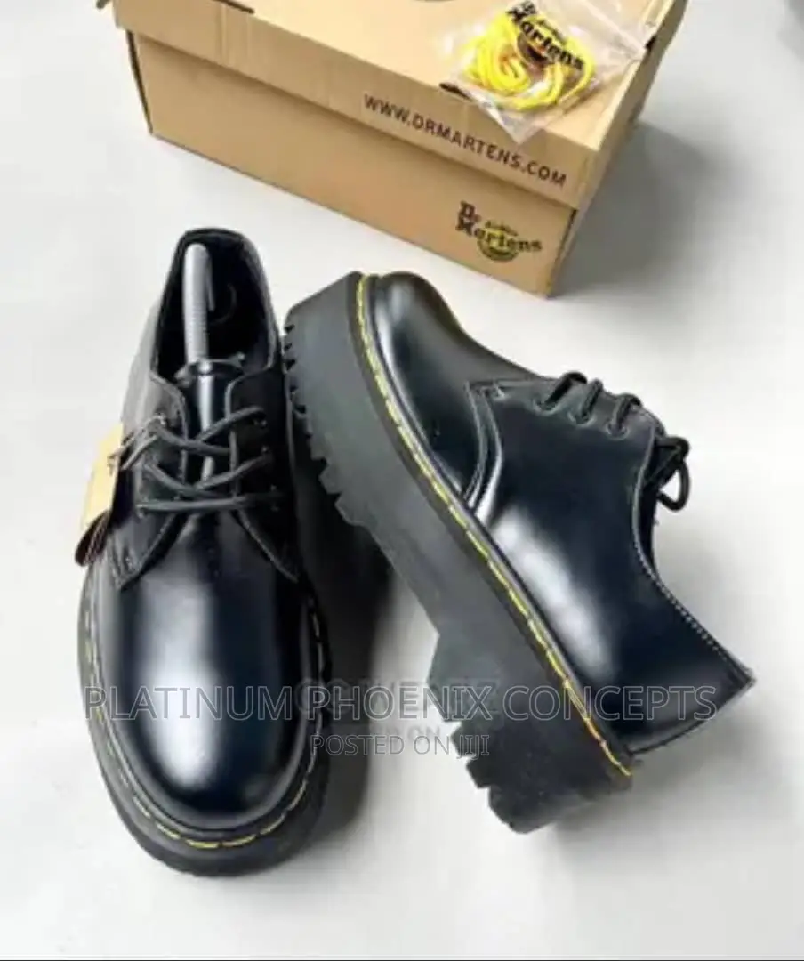 Dr Martens Classic Shoe