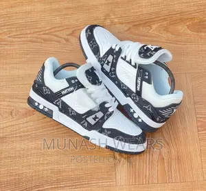 Louis Vuitton Sneakers