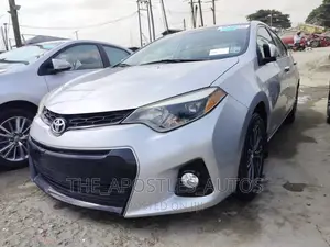Toyota Corolla 2015 Silver