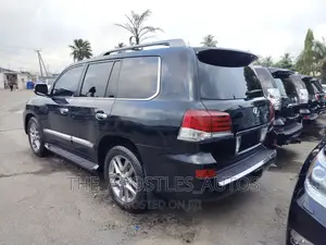 Lexus LX 570 AWD 2014 Black