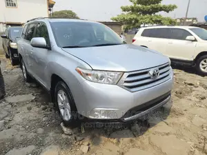 Toyota Highlander Limited 2012 Silver
