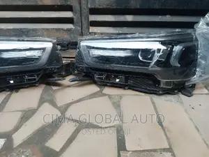 Complete SET Headlights Hilux 2021 Model