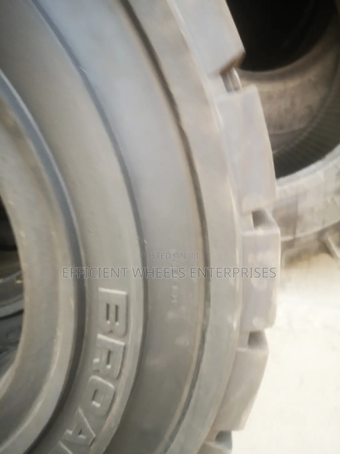 11.00-20 Royal Solid Tyre