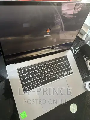 Laptop Apple MacBook Pro 2019 16GB Intel Core I9 SSD 1T