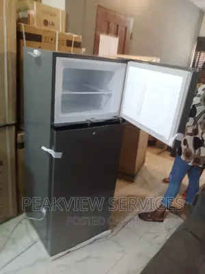 Hisense Ref205 Dr Top Freezer Refrigerator With Shelves