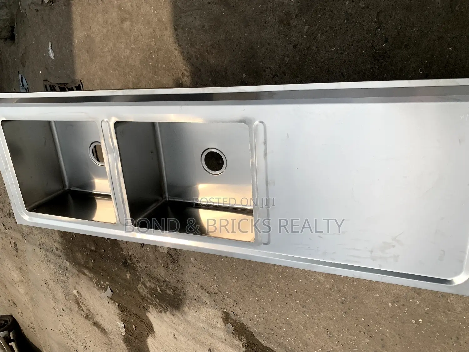 Double Sink With Side