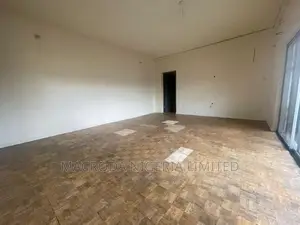 3bdrm House in Inside An Estate for rent