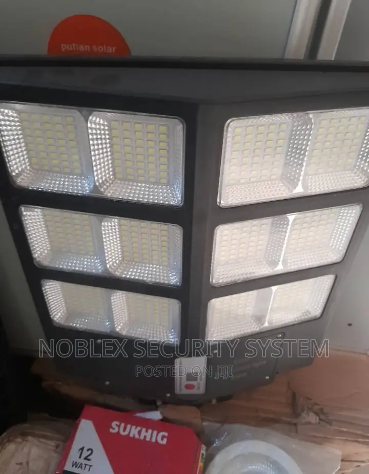 12 Eyes Solar Street Lights