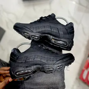 Original NIKE AIR MAX Sneakers Available in Store