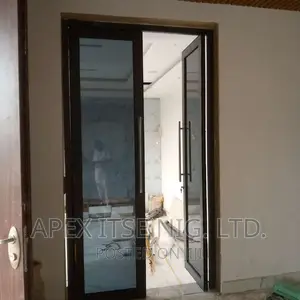 Walk in Alum Glass Door Inter.
