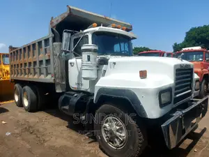 Clean 30tons RD Mack Ten Tyres Dump Truck Superb Engine