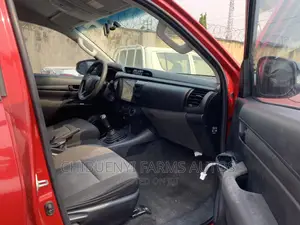 Toyota Hilux SR5 4x4 2016 Red