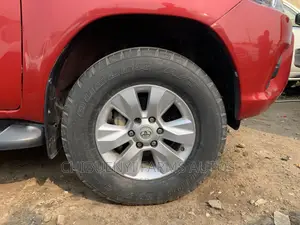 Toyota Hilux SR5 4x4 2016 Red