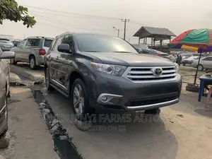 Toyota Highlander Limited 2012 Gray