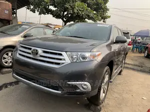 Toyota Highlander Limited 2012 Gray