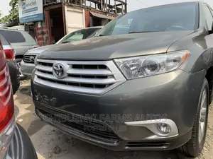 Toyota Highlander Limited 3.5L 2WD 2013 Gray