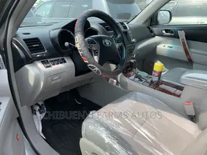 Toyota Highlander Limited 3.5L 2WD 2013 Gray