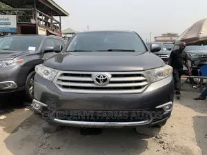 Toyota Highlander Limited 3.5l 4WD 2013 Gray
