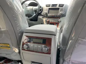 Toyota Highlander Limited 3.5l 4WD 2013 Gray