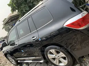 Toyota Highlander Limited 3.5L 2WD 2013 Black