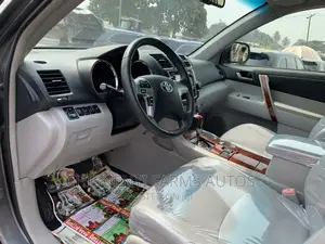 Toyota Highlander Limited 3.5L 2WD 2013 Gray