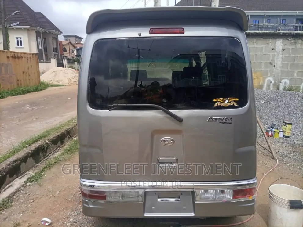 Daihatsu Hijet 2012 Gold