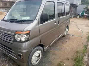 Daihatsu Hijet 2012 Gold