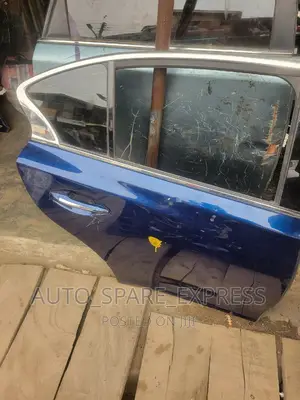 Infiniti Q50 Door