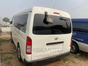 Toyota HiAce 2015 White