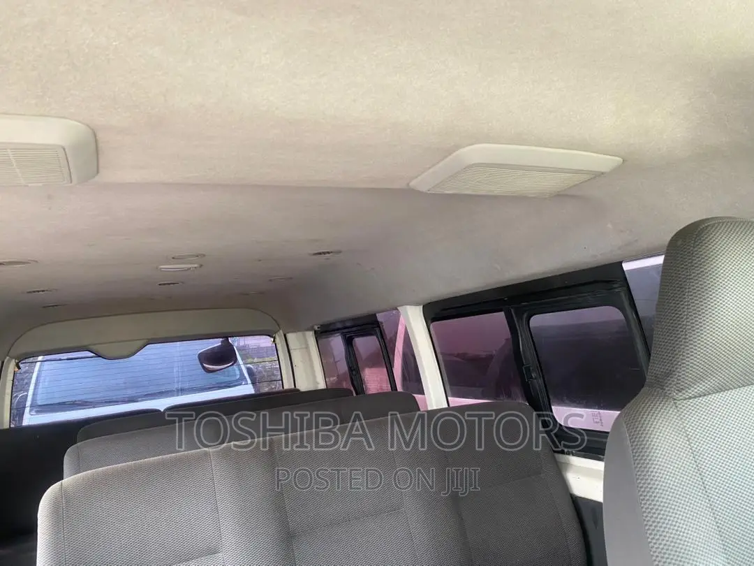 Toyota HiAce 2015 White