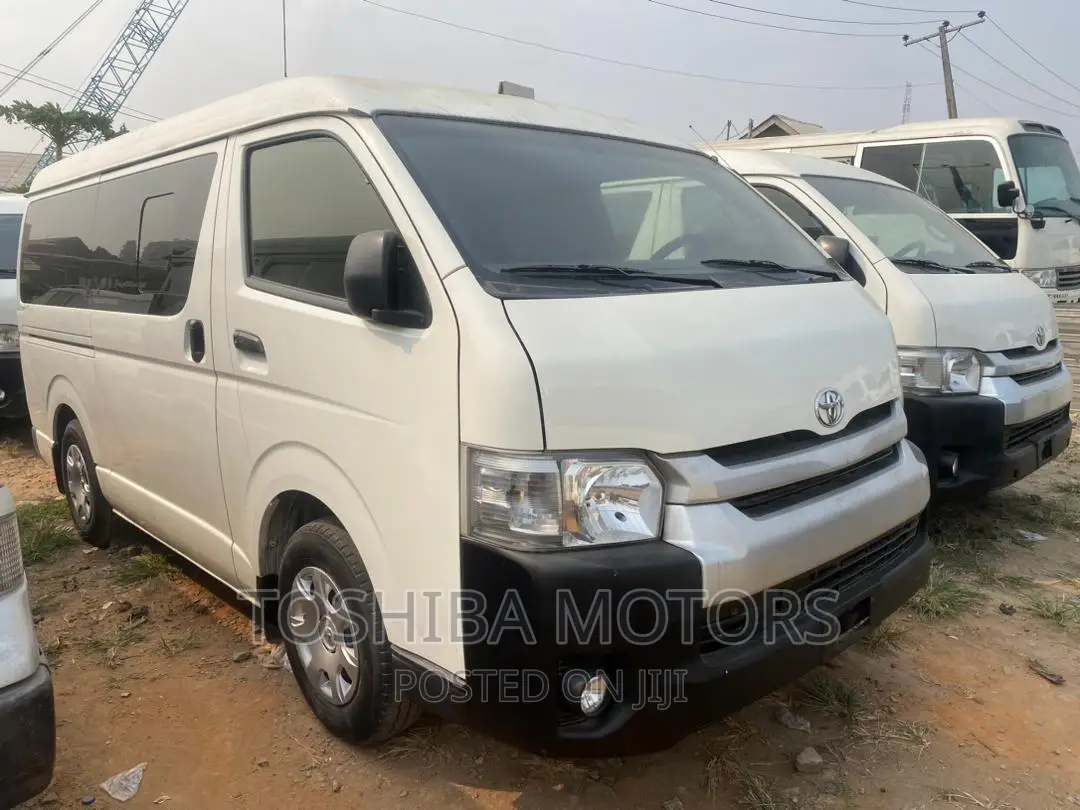 Toyota HiAce 2015 White