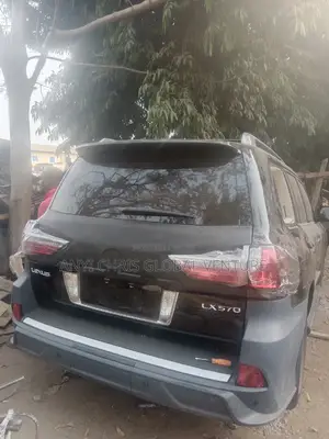 Lexus LX 570 2015 Upgrading to 2022