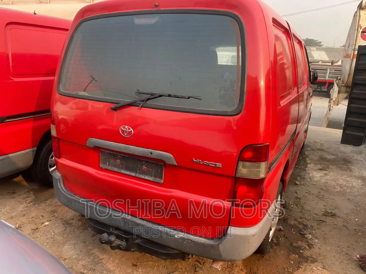 Toyota HiAce 2004 Red