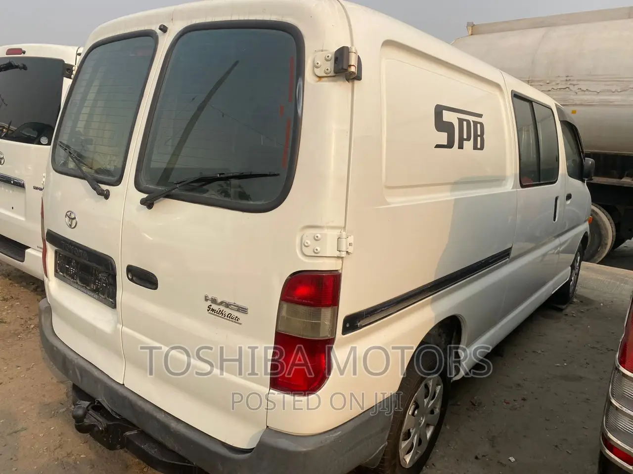 Toyota HiAce 2004 White