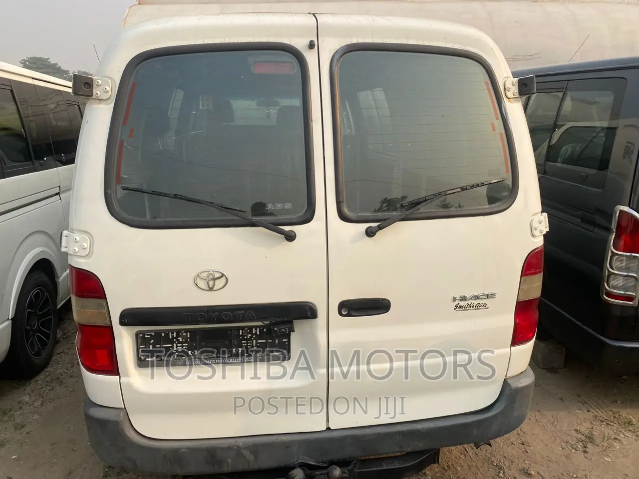 Toyota HiAce 2004 White