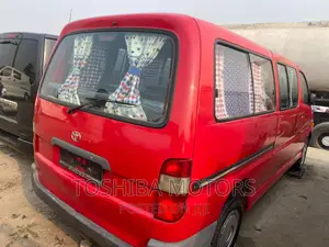 Toyota HiAce 2003 Red