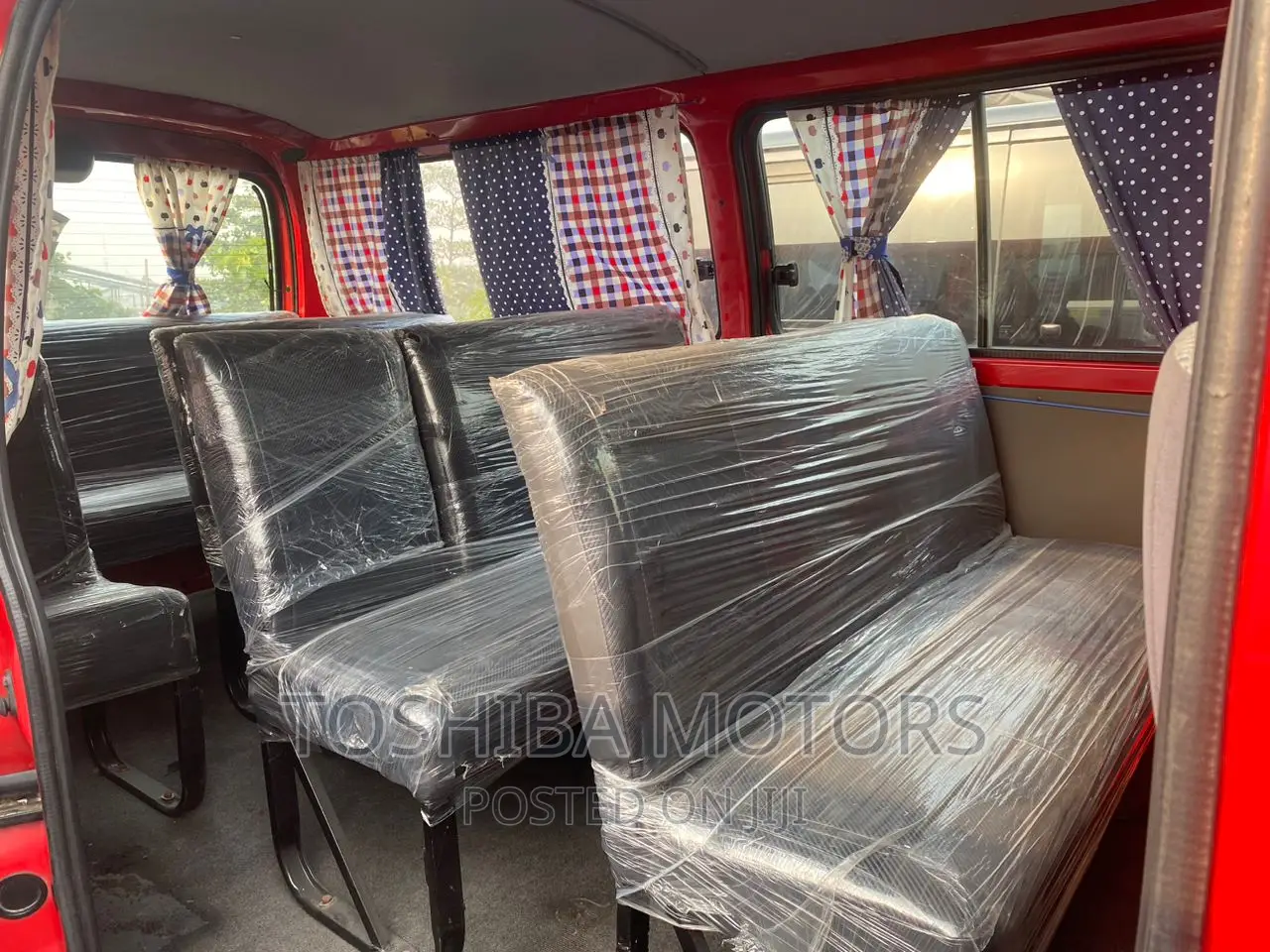 Toyota HiAce 2003 Red